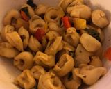 Foto del paso 6 de la receta: Capelettini con salsa de tomate y champiñones
