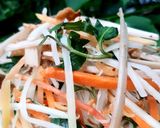 Hình bước làm 2 của món Nộm đu đủ chay
