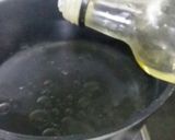 A picture of step 2 of White sauce pasta.