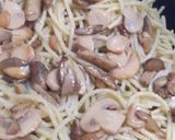 Foto langkah ke 10 dari resep Spaghetti Jamur Telor Asin.