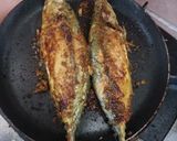Foto langkah ke 4 dari resep Ikan Kembung Panggang Teflon.