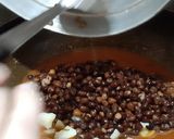 A picture of step 3 of Kalay chanay aloo ki chaat.