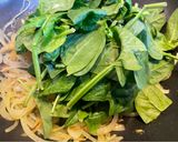 A picture of step 4 of Prawn and Spinach Balti Curry.