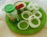 A picture of step 2 of Crispy tasty onion Rings.