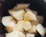 A picture of step 1 of Crispy meaty yam balls.