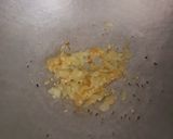 Foto langkah ke 4 dari resep Nasi Goreng Minyak Wijen.