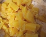 Sajtos tejfölös krumplifőzelék sült kolbásszal (rántásmentes és habarásmentes) recept fázis 4 fotója