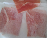 Foto del paso 2 de la receta: Huevos estrellados con virutas de jamón