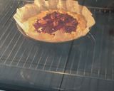 Une image de l'étape 9 de Tarte rustique aux fruits rouges, noix et crème fraîche.