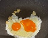 Foto langkah ke 1 dari resep Indomie Dok - Dok Goreng.