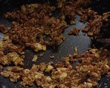 A picture of step 1 of Egg rice.
