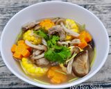 Hình bước làm 5 của món Canh Sườn Nấm Linh Chi