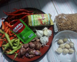 Foto langkah ke 1 dari resep Sambal Rebon Daun Jeruk.