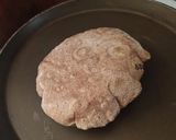 A picture of step 4 of Ragi Roti.