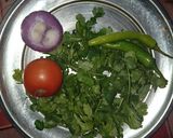 A picture of step 1 of Coriander chutney.