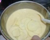 A picture of step 3 of Aloo ky Crispy Pakoray.