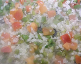 Foto del paso 2 de la receta: Cazuelita marinera de rape y espinacas con fideos