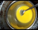 Foto langkah ke 3 dari resep Bolu Caramel (Cake Sarang semut).