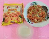 Foto langkah ke 3 dari resep Lumpia isi Daging dan Sayuran.