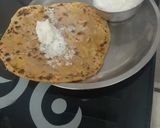 A picture of step 2 of Aloo parantha.