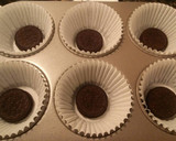 A picture of step 2 of Mini Oreo Cheesecake.