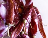 A picture of step 2 of Garlic red chutney.