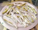 A picture of step 1 of Hyderabadi Dahi ke Mirch/Salted Curd Chillies.