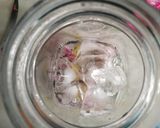 A picture of step 3 of Dragon fruit mojito.