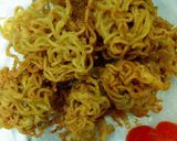 Foto langkah ke 5 dari resep Mie gulung (simple).