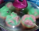 Foto langkah ke 7 dari resep 3. Bolu Kukus Pandan-stoberi (Hijau-Pink) Merekah Sempurna.