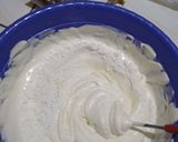 Foto langkah ke 2 dari resep Resep bolu no oven no mixer.