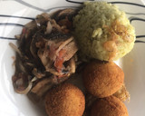 Foto del paso 6 de la receta: Bolitas de papá con atún y champiñones a la mexicana 😋