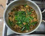 A picture of step 6 of Mongolian chicken.
