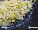 [一鍋到底]粒粒分明的櫻花蝦鮭魚炒飯食譜步驟4照片