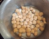 A picture of step 1 of Hotel style Soyabean ki sabji😋😋.