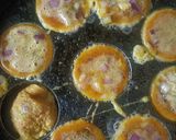 முட்டை பணியார குழம்பு(muttai paniyara kulambu recipe in tamil) ரெசிபி ஸ்டேப் 6 புகைப்படம்