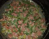 Foto del paso 2 de la receta: Espaguetis con salchicha en crema de leche