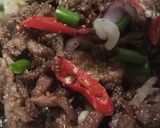 Gambar langkah 3 resipi Daging goreng black pepper.