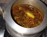 A picture of step 6 of Parwal aur masoor ka dulma.