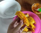 Foto langkah ke 3 dari resep Spicy Fried Corn Ribs.