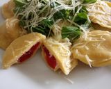 Foto del paso 4 de la receta: Sorrentinos de roquefort y cerezas