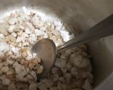 A picture of step 2 of Foxnut Pulao.