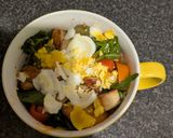 A picture of step 5 of Chicken rocket salad with sweet chilli dressing.