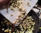 Foto del passaggio 3 della ricetta CousCous Semplice con Verdure e Gamberetti