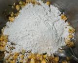 Foto langkah ke 3 dari resep Bakwan jagung ala Manado.