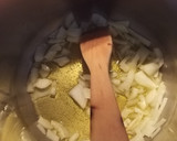 Foto del paso 1 de la receta: Pollo en pepitoria