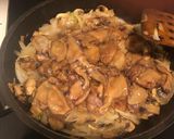 Foto del paso 7 de la receta: Chipironcitos marinados en Miso Cítrico con cebolla y champiñón