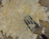 A picture of step 2 of Boiled Egg Creamy Sandwich.