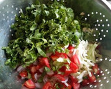 A picture of step 1 of Local salad.