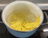 A picture of step 1 of Peanut butter noodles.